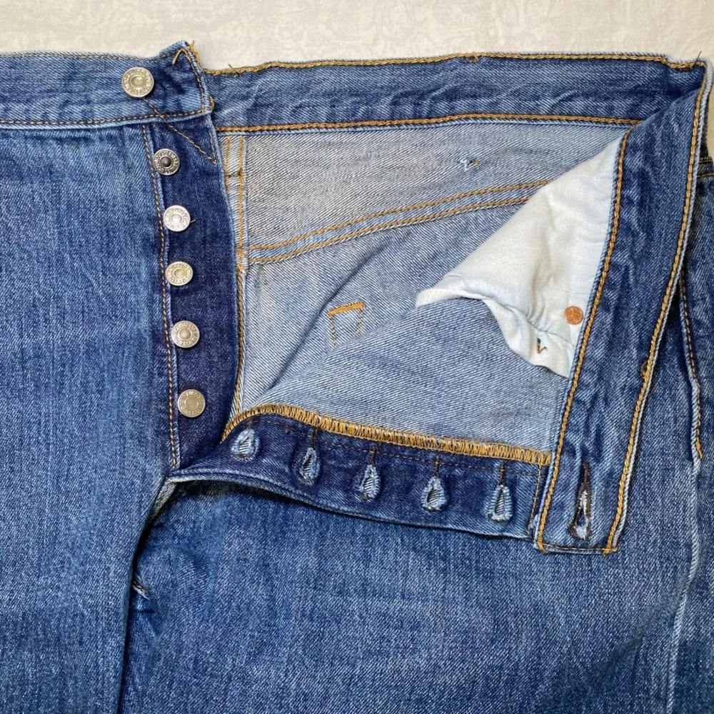 Levi's 501 Original Button Fly Men's Jeans W40 L32 Blue Straight Denim Classic